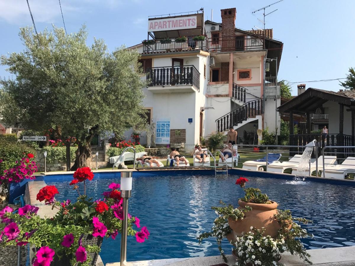 Apartmani Milokanovic Funtana Dış mekan fotoğraf